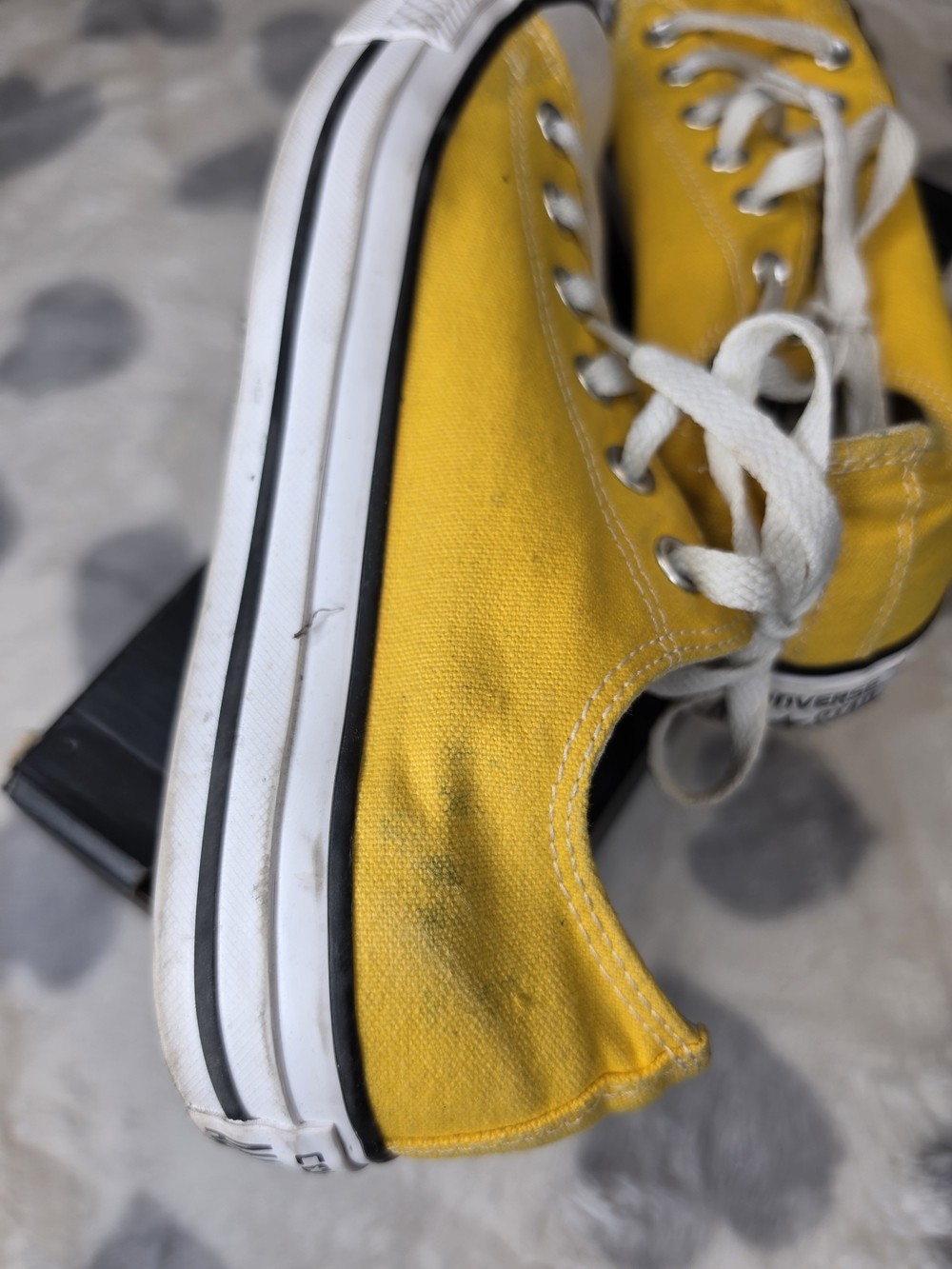 Converse Unisex Yellow Low Top Canvas Sneakers - Picture 9 of 10